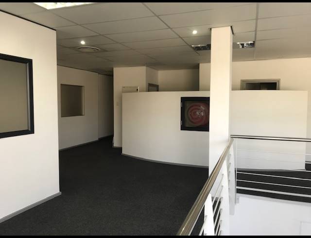 645M² OFFICE TO LET IN SPRINGFIELD